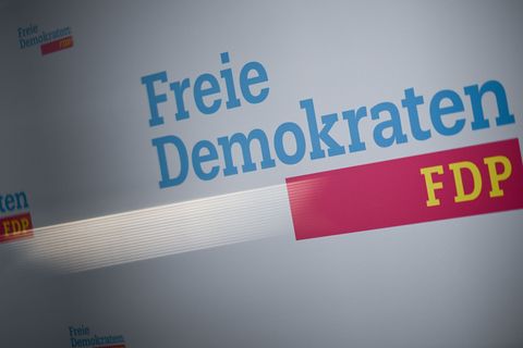 In Bonn soll ein Politiker der FDP körperlich angegriffen worden sein. (Symbolbild) Foto: Sebastian Christoph Gollnow/dpa