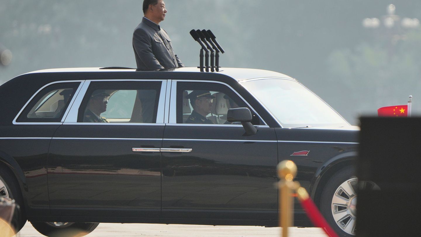 World War II commemoration: China’s President XI opens military parade in Beijing
