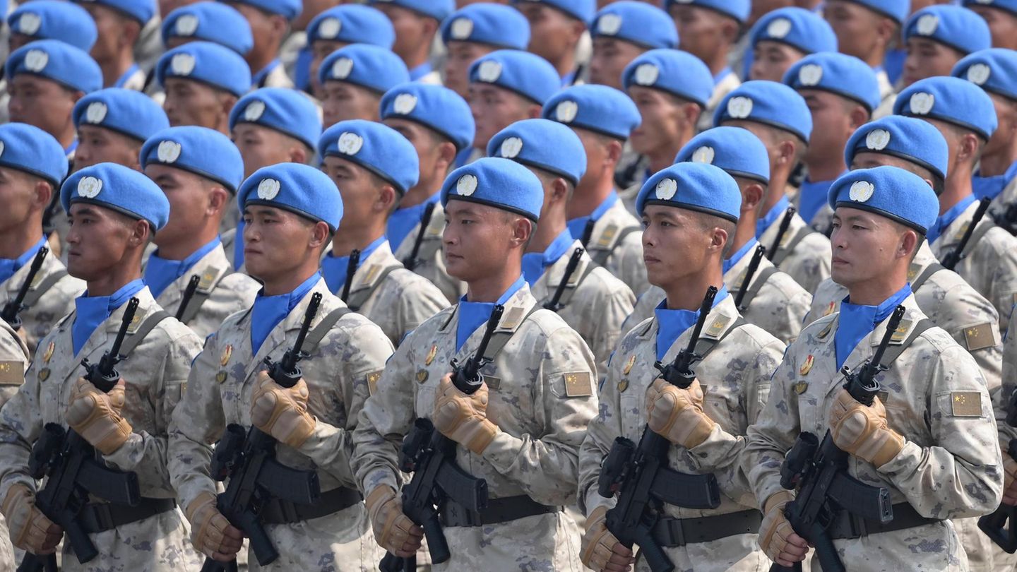 China Peking Parade