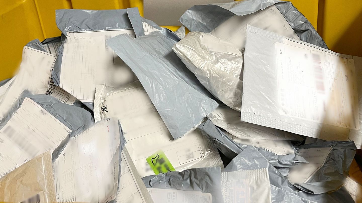 Oblasti v Nemčiji opozarjajo na nepričakovana semena v poštnih nabiralnikih