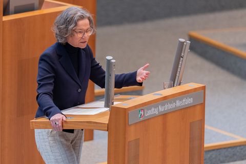 Kommunalministerin Ina Scharrenbach möchte den Kommunen deutlich mehr Geld zukommen lassen. (Archivfoto) Foto: Rolf Vennenbernd/