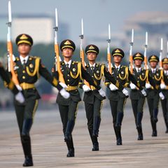 Xi fährt riesige Militärparade vor Putin und Kim auf