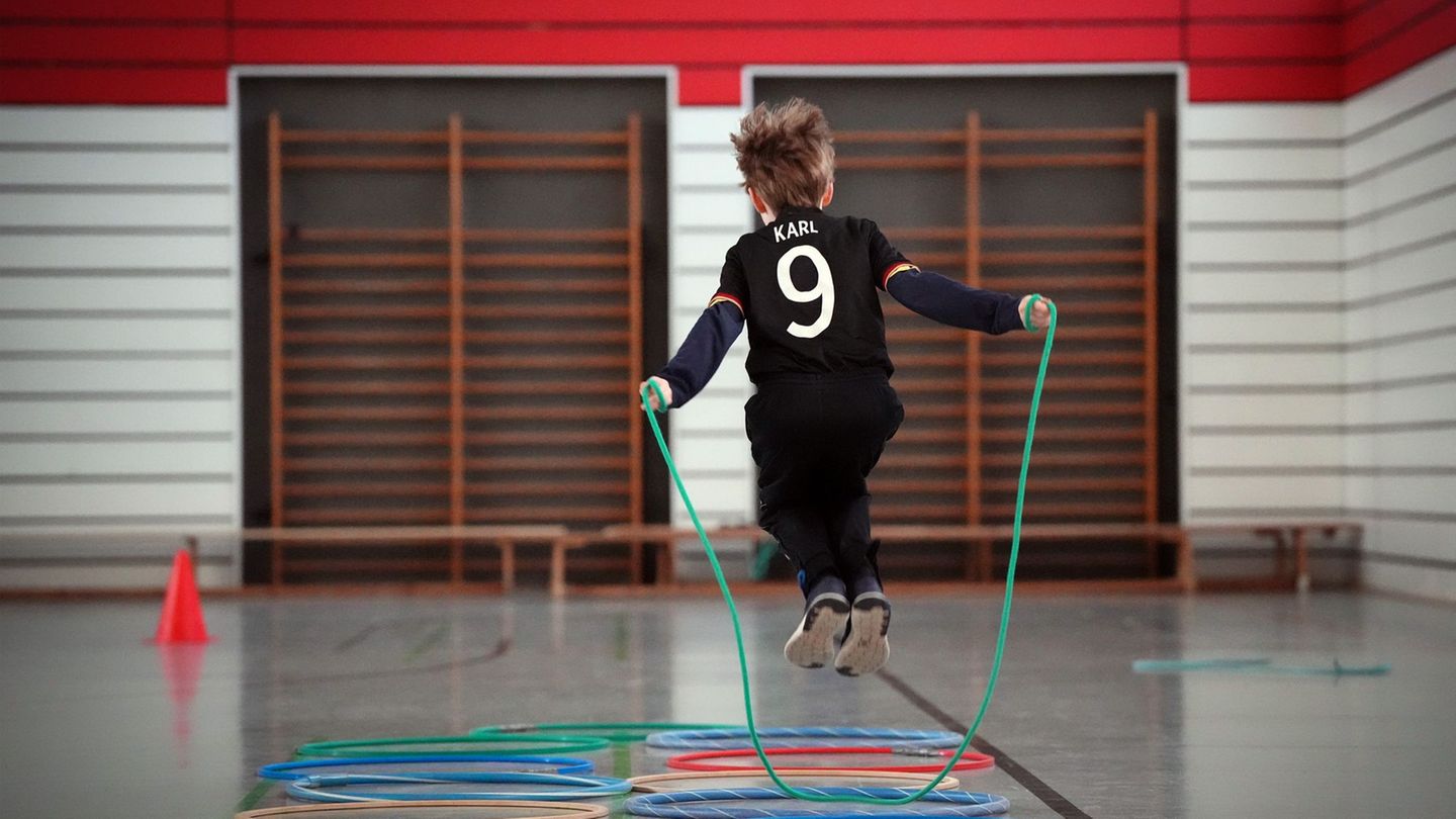 Viele Kinder bewegen sich zu wenig (Archivbild). Foto: Soeren Stache/dpa