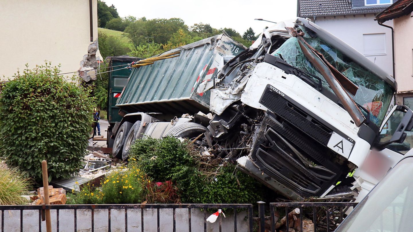 Bei dem Unfall wurde auch ein Kind verletzt. Foto: Rene Priebe/dpa