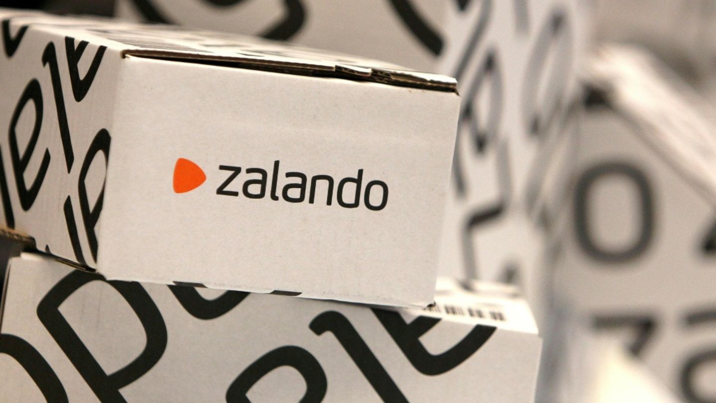 Versandbox mit Zalando-Logo