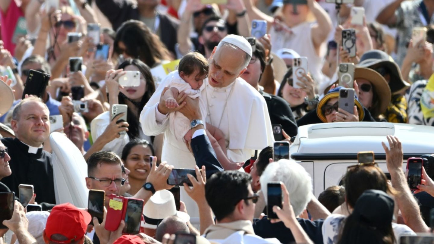 Papst zum Anfassen Papst zum Anfassen
