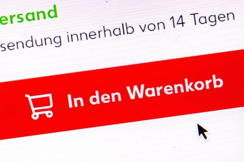 Bei Online-Käufen wird der Widerruf bald einfacher werden (Symbolbild) Foto: Sina Schuldt/dpa