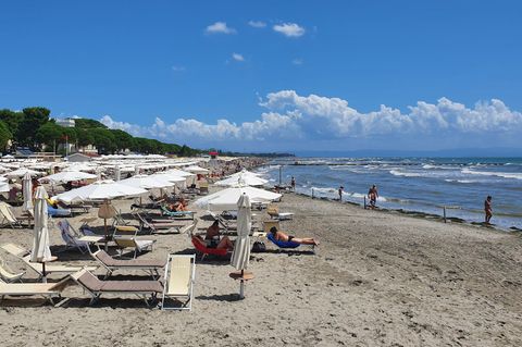 Tragischer Badeunfall am Strand der italienischen Stadt Grado