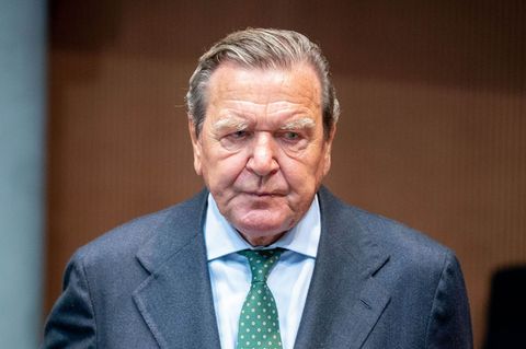 Ex-Kanzler Gerhard Schröder soll per Video-Zuschaltung dem Sonderausschuss des Landtags zur Klimastiftung MV Rede und Antwort st