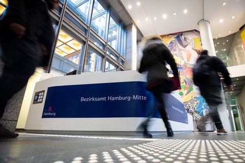 Um lange Hängepartien beim Wechsel an der Spitze der Bezirksämter zu vermeiden, will der Senat ein Eingriffsrecht - sehr zum Ärg