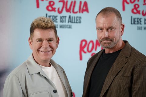 Das Musical "Romeo & Julia – Liebe ist alles" von Peter Plate (links) und Ulf Leo Sommer geht bald auf Tournee. Foto: Henning Ka