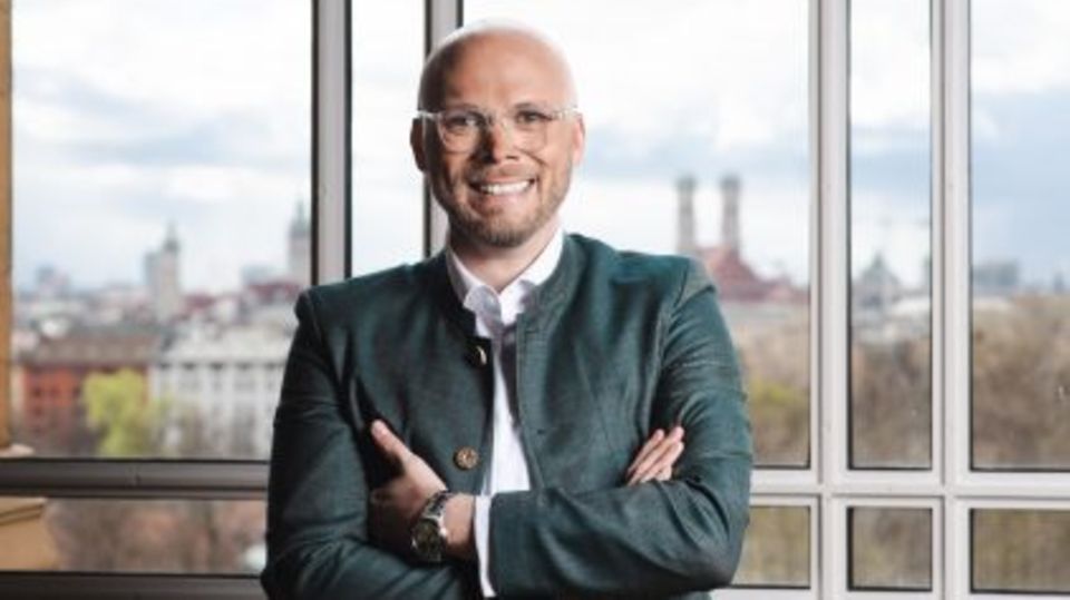 Nach Elternzeit-Ankündigung: Bayerischer Staatsminister für Digitales Fabian Mehring Bayerischer Staatsminister für Digitales Fabian Mehring