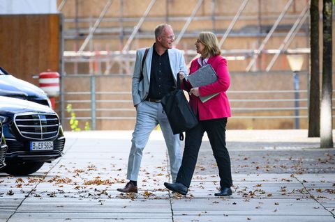 Union und SPD wollen in den "Herbst der Reformen" starten. Foto: Bernd von Jutrczenka/dpa