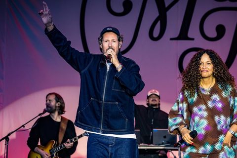 Max Herre und Joy Denalane während eines Auftritts im Juli.