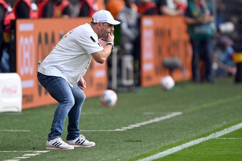 Steffen Baumgart sah wenig Positives im Test von Union Berlin gegen Regionalligist VSG Altglienicke. Foto: Federico Gambarini/dp