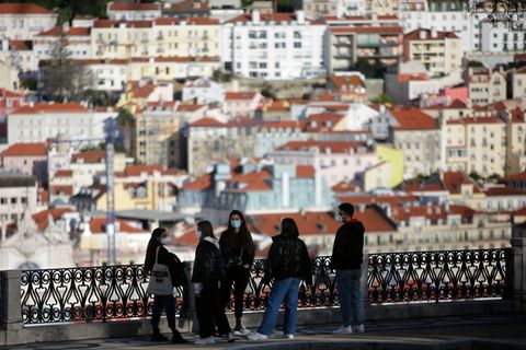 Schock in Lissabon. (Archivbild) Foto: Armando Franca/AP/dpa