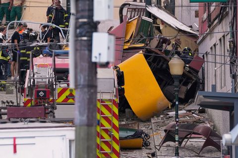 Die Ursache des Unfalls ist noch unbekannt. Foto: Armando Franca/AP/dpa