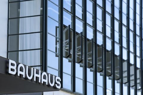 Vor 100 Jahren zog das Bauhaus von Weimar nach Dessau. Foto: Jan Woitas/dpa