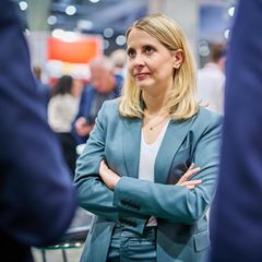 Bundesministerin für Wohnen, Stadtentwicklung und Bauwesen, Verena Hubertz, auf dem Parteitag der SPD     
