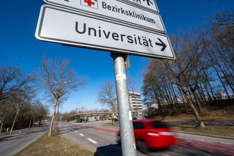 Die Zahl der angehenden Ärzte, die über die Landarztquote in Bayern einen Studienplatz erhielten, hat einen neuen Höchststand er