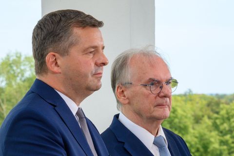 Ministerpräsident Reiner Haseloff scheidet 2026 aus dem Amt, ihm soll Sven Schulze nachfolgen. (Archivbild) Foto: Klaus-Dietmar