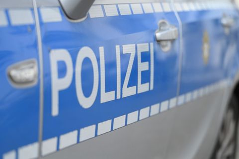 Gladenbach: Unfall mit führerlosem Schulbus, Polizei ermittelt (Symbolbild)
