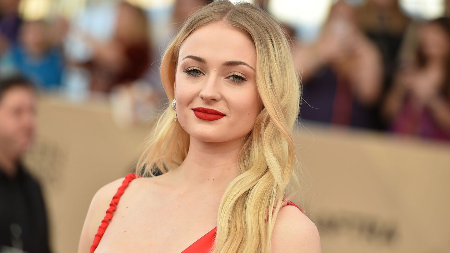 Die britische Schauspielerin Sophie Turner ("Game of Thrones") übernimmt für eine neue Serie die Rolle als Action-Heldin Lara Cr