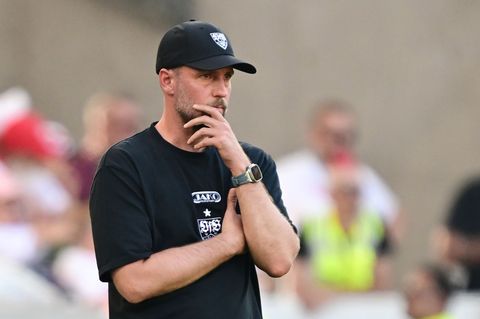 Hat seinen Kader für die Europa League nominiert: VfB-Trainer Sebastian Hoeneß. (Archivbild) Foto: Bernd Weißbrod/dpa