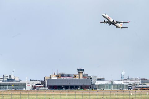 Der Fluggast wollte von Bremen aus verreisen. (Archivbild) Foto: Sina Schuldt/dpa