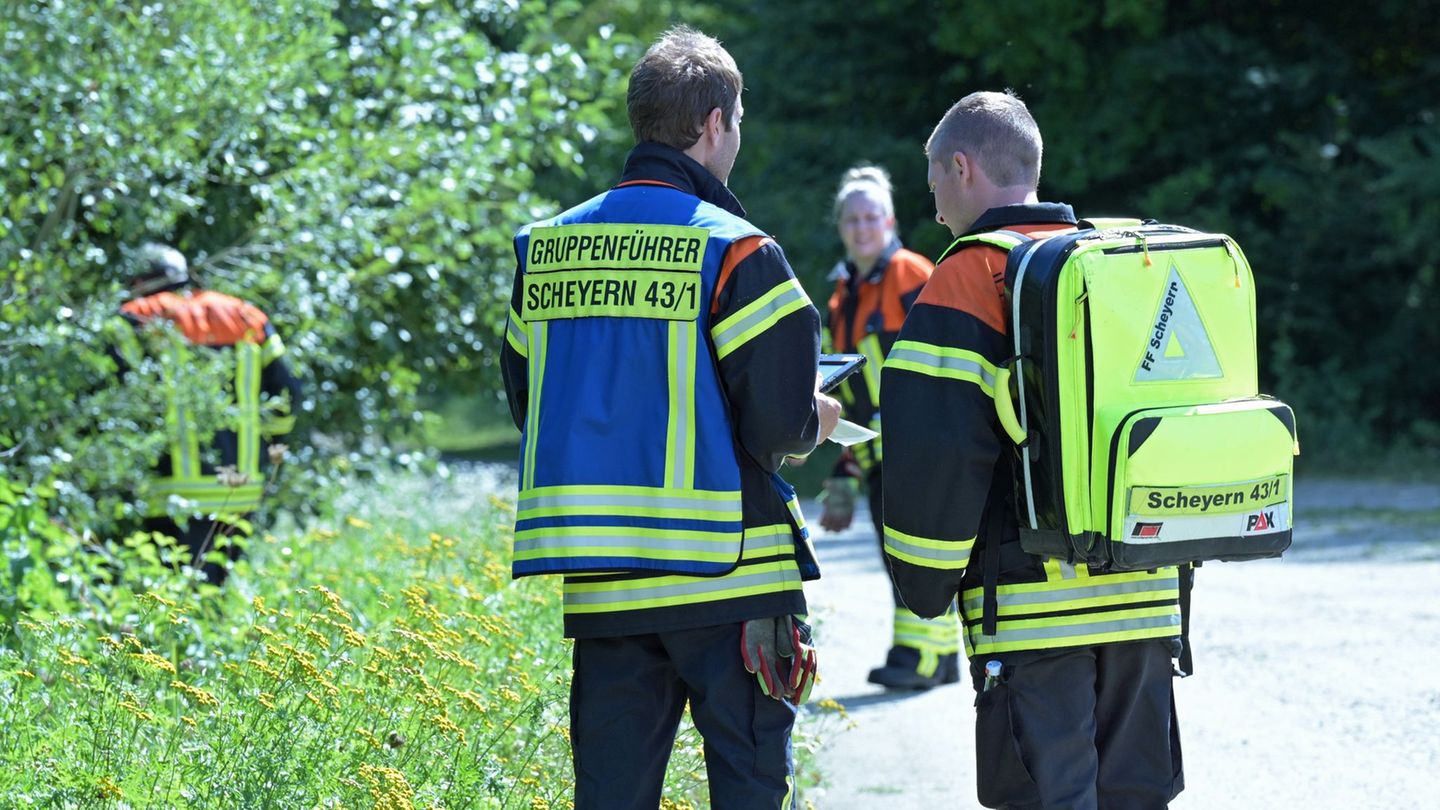 Rettungskräfte suchen nach einem vermissten 83-jährigen Mann. Foto: Malin Wunderlich/dpa