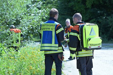 Rettungskräfte suchen nach einem vermissten 83-jährigen Mann. Foto: Malin Wunderlich/dpa