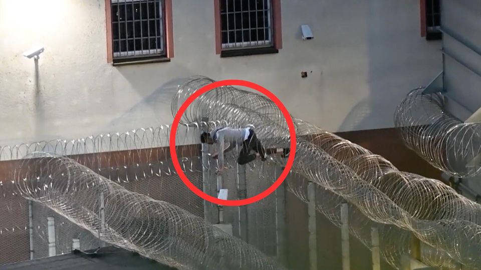 Häftling wagt Fluchtversuch - unten wartet schon die Polizei Häftling wagt Fluchtversuch - unten wartet schon die Polizei