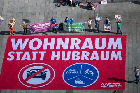 Die IAA hat noch gar nicht begonnen - die Proteste dagegen aber schon. Foto: Leonie Asendorpf/dpa