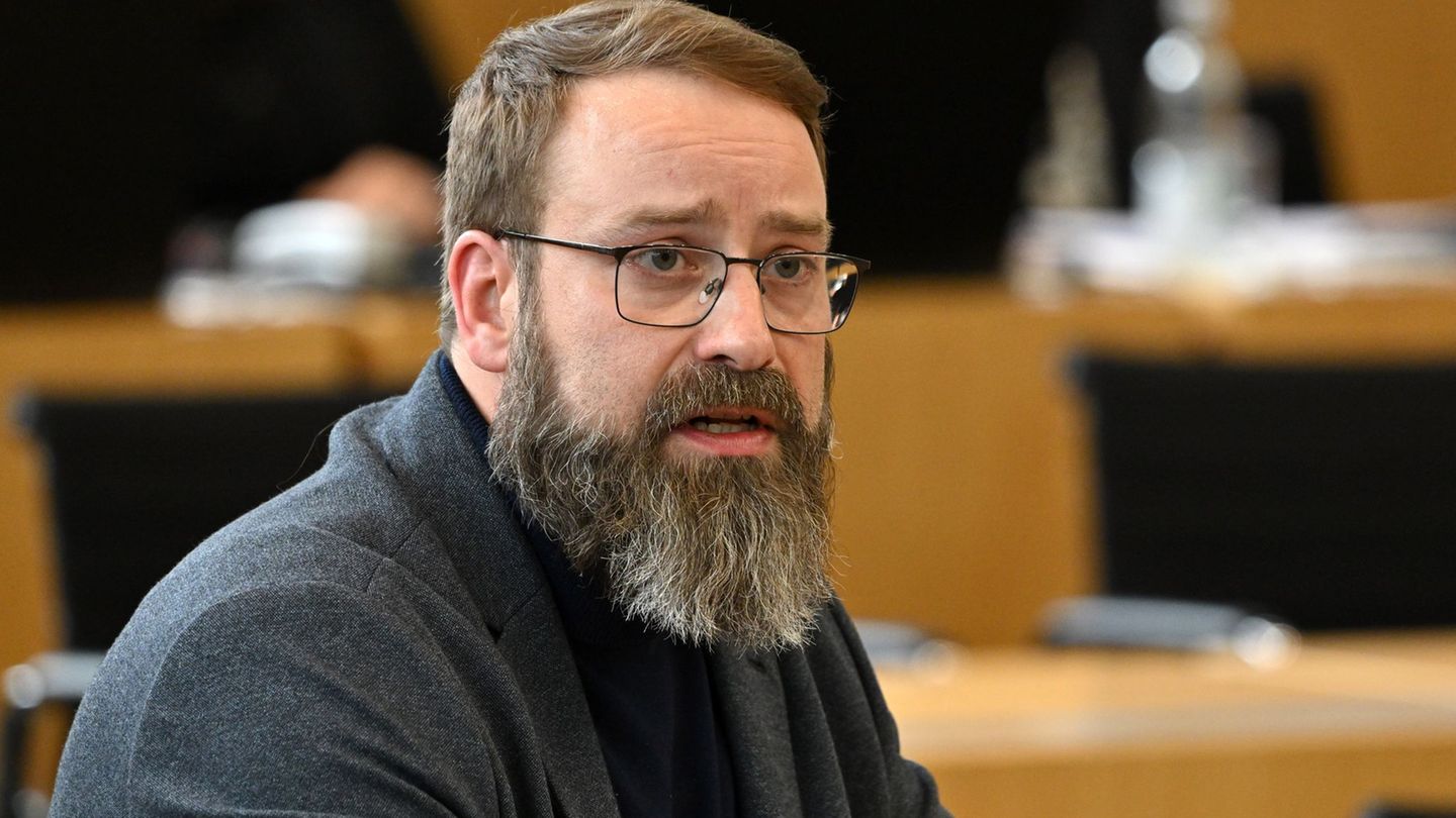 Die Linke in Thüringen verlangt von der CDU die Aufhebung ihres Unvereinbarkeitsbeschlusses, um Gespräche zu ermöglichen. (Archi
