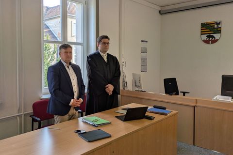 Der Fall um einen X-Post muss erneut am Amtsgericht Aschersleben verhandelt werden. (Archivbild) Foto: Christopher Kissmann/dpa