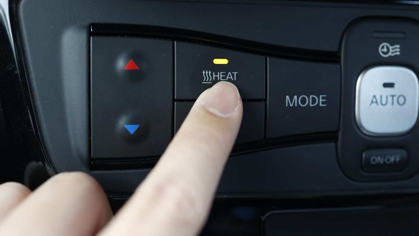 Cordless heating fan for the car-mobile warmth for winter use