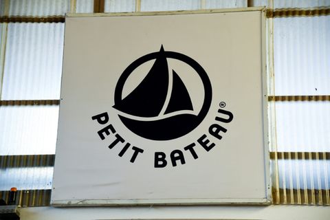 Logo von Petit Bateau in Troyes