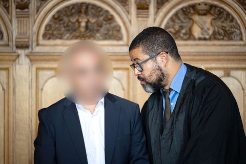 Der Verteidiger hat angekündigt, dass sich der Angeklagte beim nächsten Verhandlungstag äußern wird. Foto: Sina Schuldt/dpa