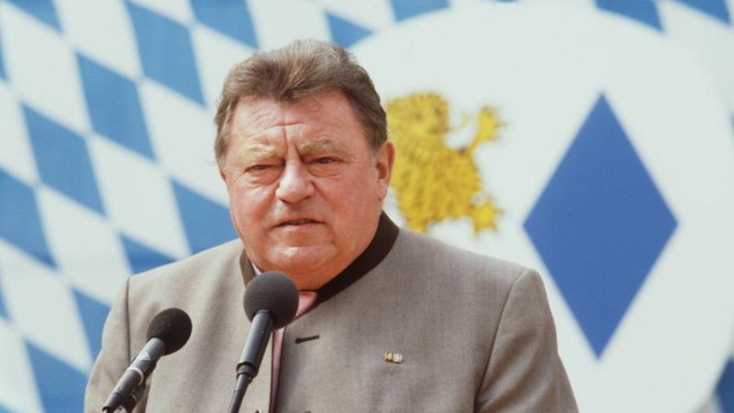 Franz Josef Strauß is said to have offered the United States as an informant