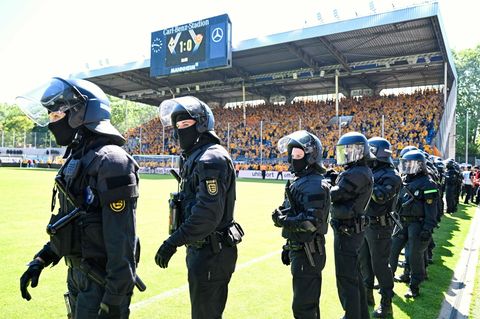 Das DFB-Sportgericht hat Waldhof Mannheim zu einer hohen Geldstrafe verurteilt. Foto: Uwe Anspach/dpa