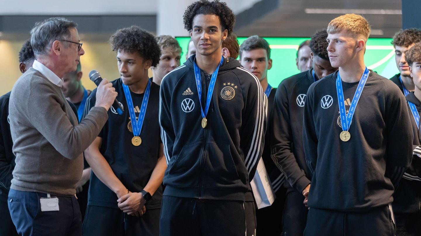 Neuer Milan-Profi: Der deutsche U17-Weltmeister David Odogu. Foto: Jürgen Kessler/dpa