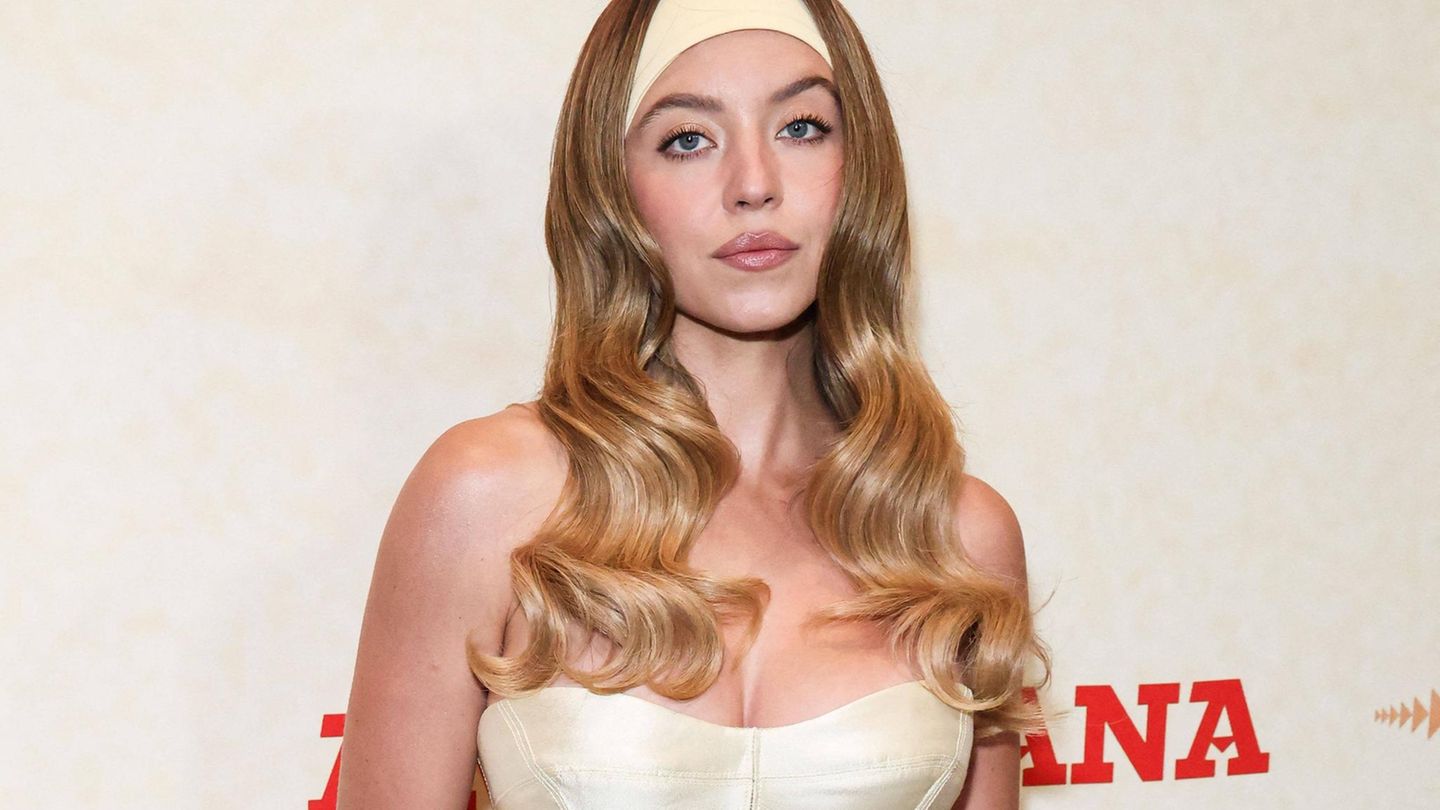 Sydney Sweeney is supposed to arch enemy from Taylor Swift Data