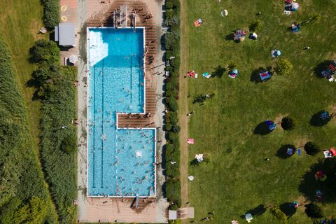 Das Freibad Wostra ist noch bis kommenden Sonntag geöffnet. Foto: Sebastian Kahnert/dpa