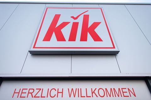 Fast zwölf Jahre lang war Patrick Zahn Chef des Textildiscounters Kik. (Archivbild) Foto: Guido Kirchner/dpa