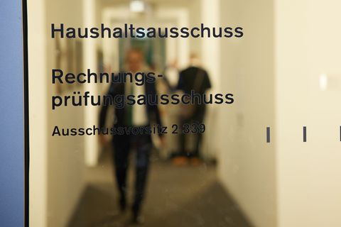 Der Bundesetat für 2025 steht: Der Haushaltsausschuss des Bundestags hat seine Bereinigungssitzung abgeschlossen. Mitte Septembe