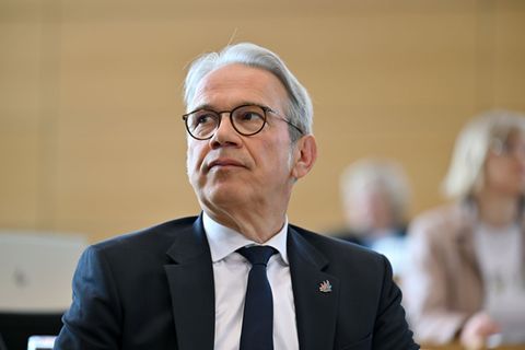 Innenminister Georg Maier (SPD): "Neutralität gegenüber Feinden der Demokratie gibt es nicht." Foto: Martin Schutt/dpa