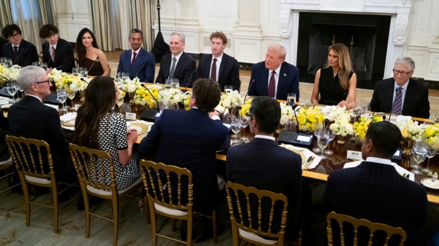 Abendessen mit den Chefs großer Tech-Unternehmen im Weißen Haus
