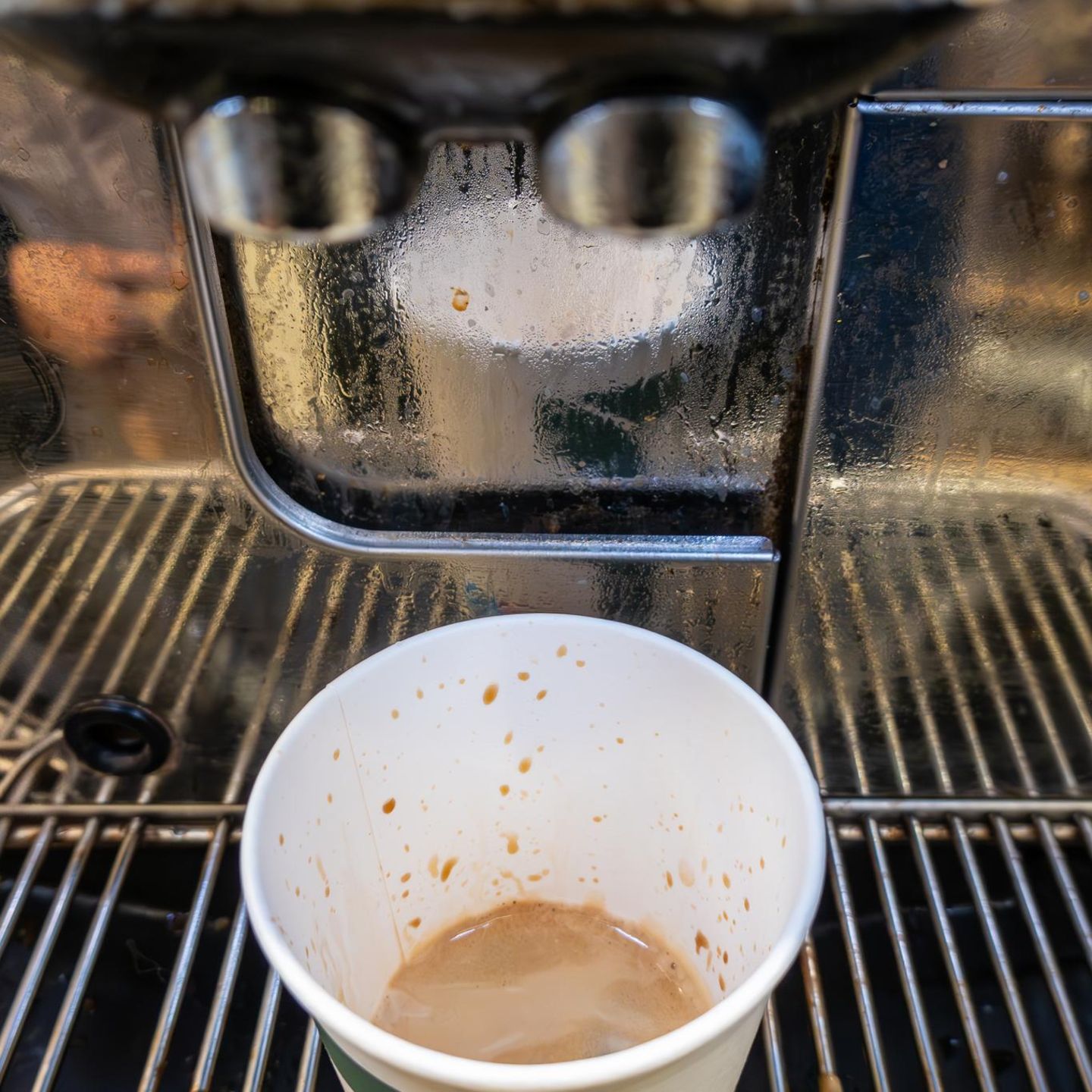 Ein dreckiger Kaffeevollautomat