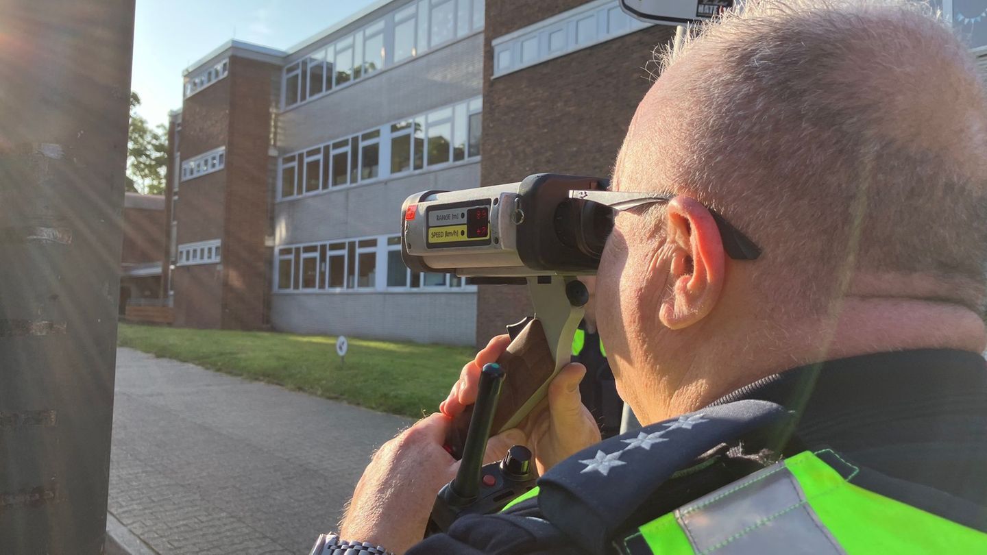 In Mecklenburg-Vorpommern sind laut Innenministerium im vergangenen Jahr 415 Kinder zwischen sechs und 14 Jahren bei Verkehrsunf
