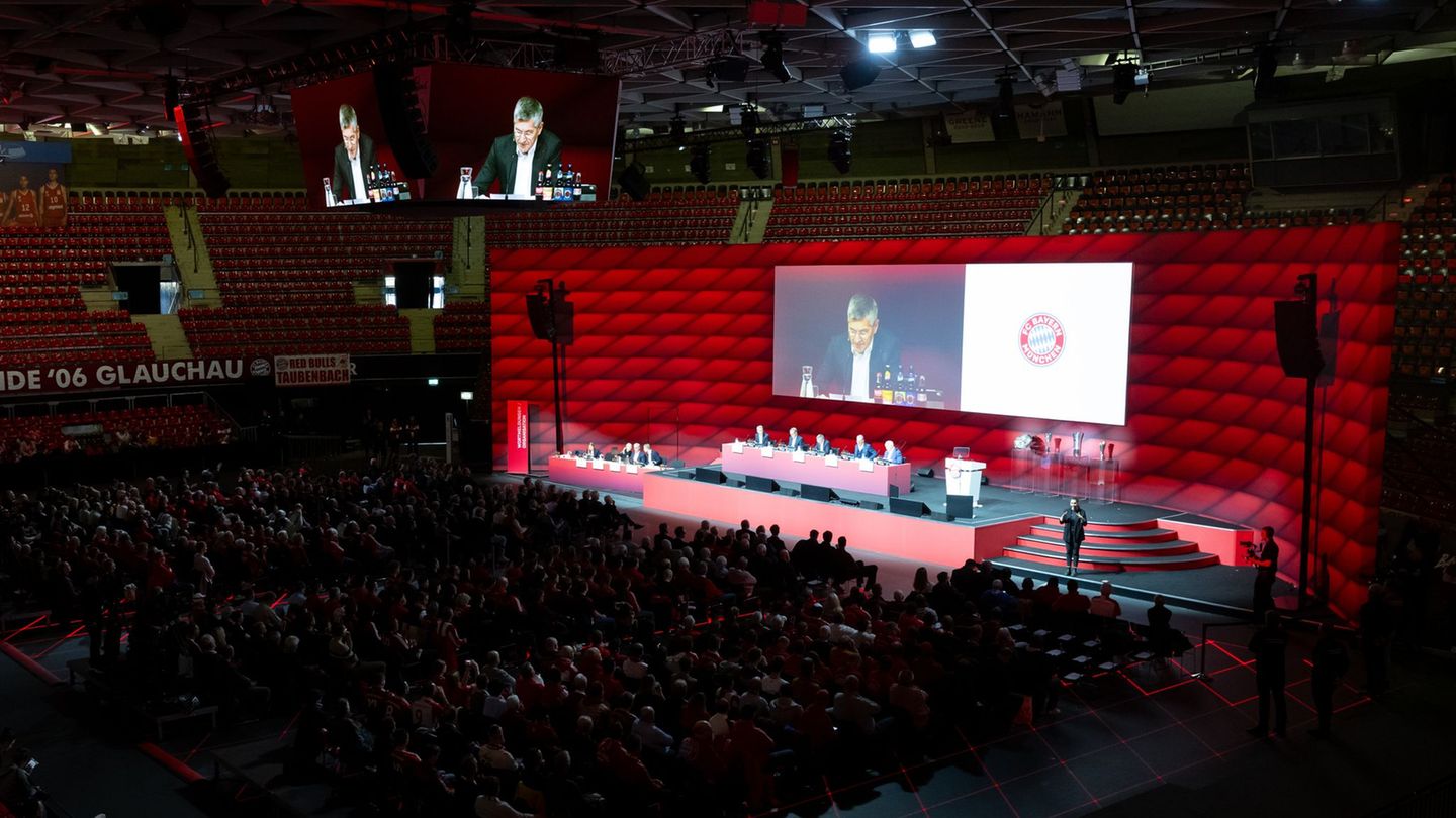 Die Jahreshauptversammlung des FC Bayern findet diesmal am 2. November statt. Foto: Sven Hoppe/dpa